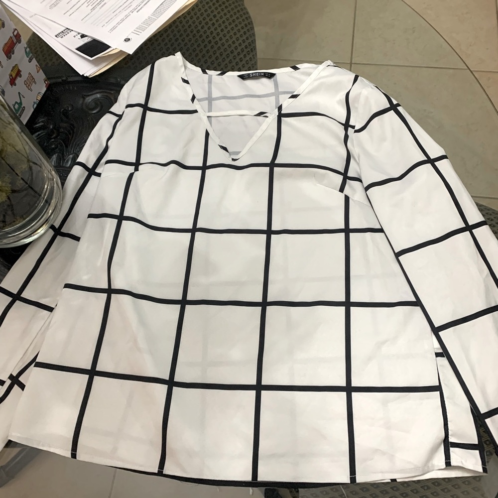Shine v-neck blouse